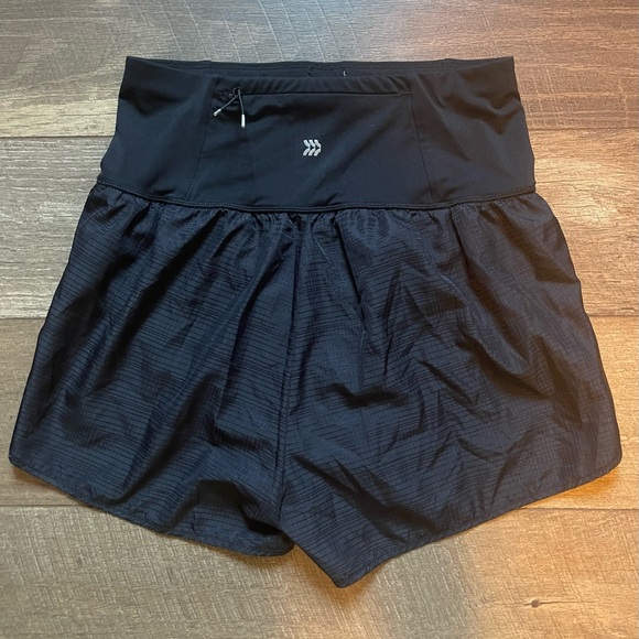 all in motion Women’s Sz S Athletic Shorts - Picture 2 of 4